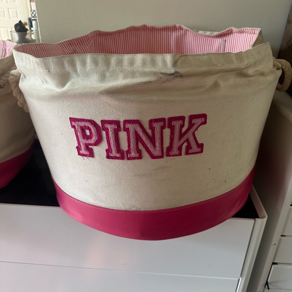 Rare x2 VS PINK store displays baskets/bins/totes - Picture 16 of 16